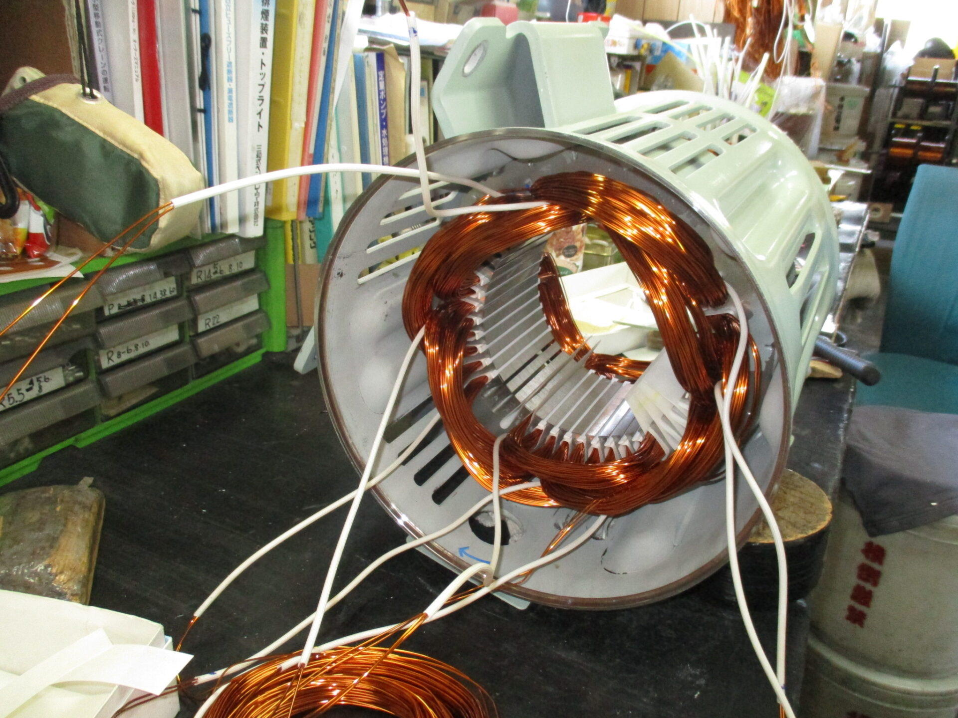 モーター巻替え作業 - 柴田電機製作所