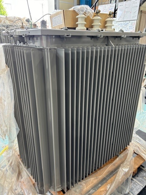 【No.A-11】三相500KVA　6600V　60HZ　（未使用）新古品　東芝