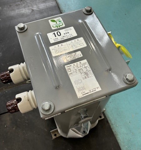 【No.A-05】単相10KVA　6600Ｖ60Ｈｚ（未使用）　新古品　東芝