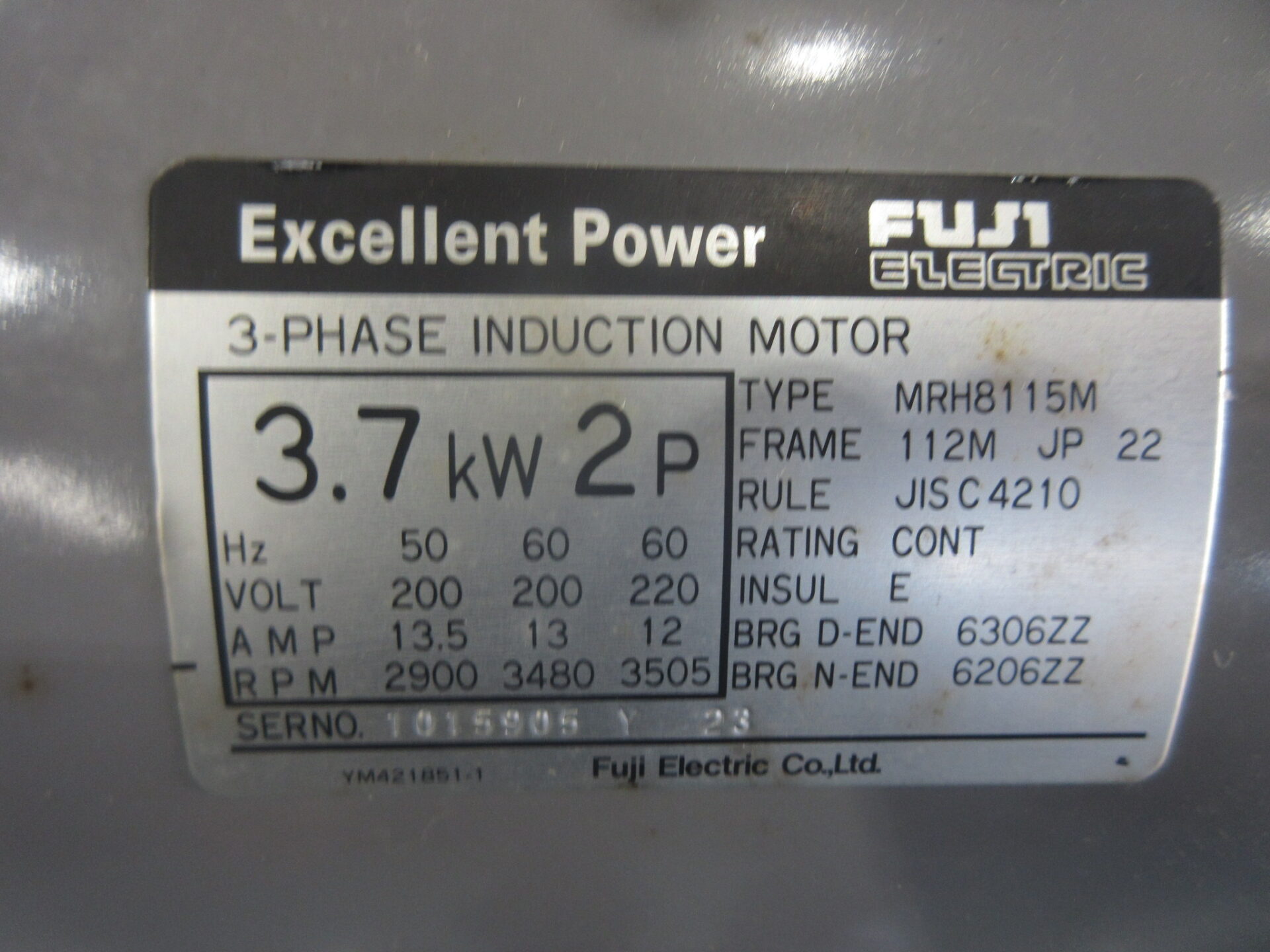 【NO.25-09】3.7kＷ2Ｐ200V  富士　 防滴脚取付モーター（新古.未使用品）